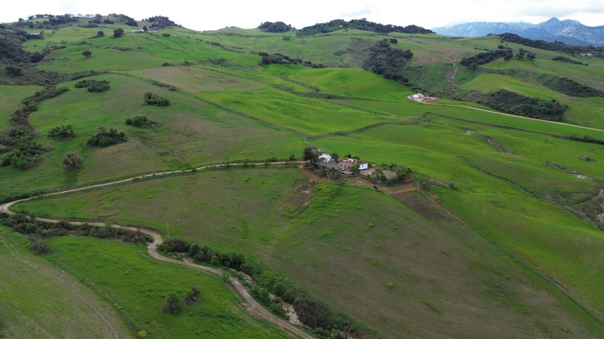 4 Bed Land in Ronda in Ronda, Land