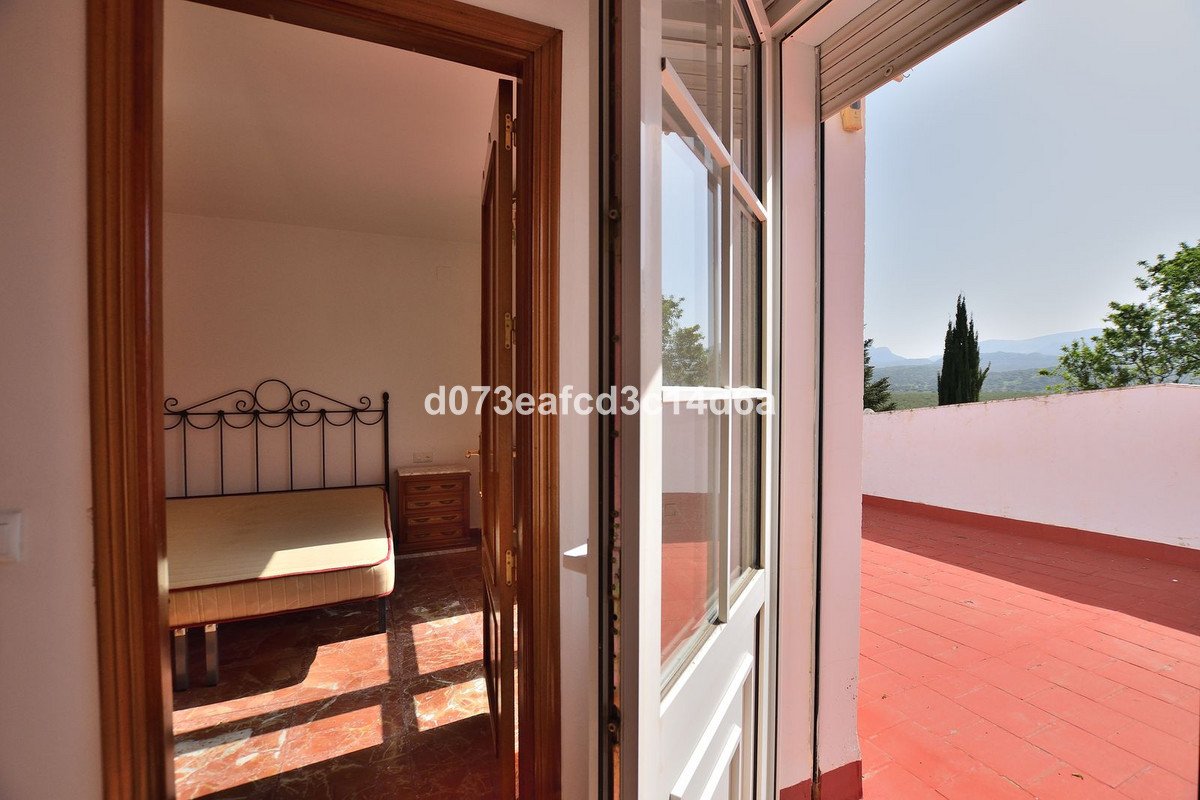 4 Bed Fritliggende villa in Ronda, Løsrevet Villa