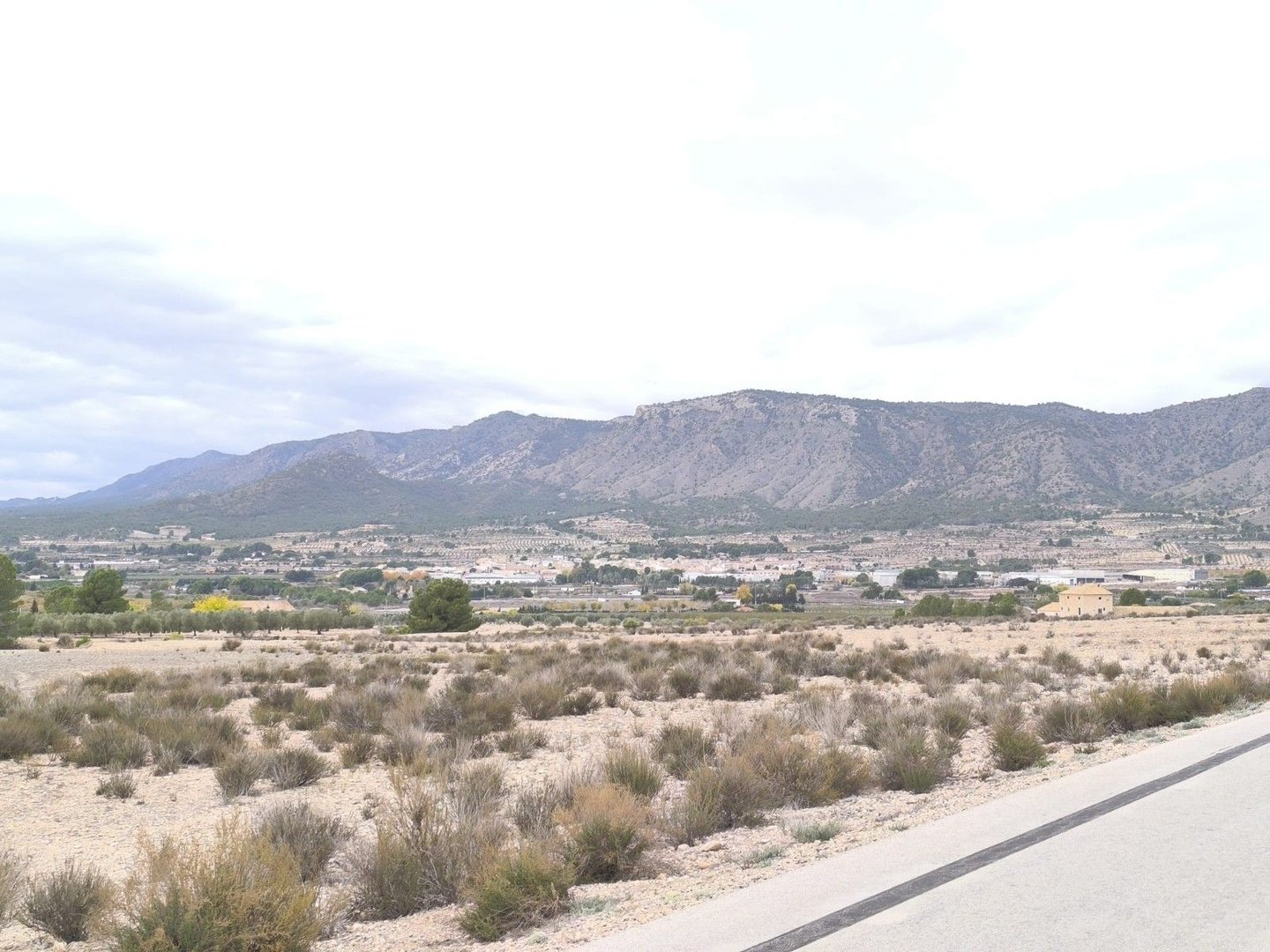 Land in Salinas rajons: Salinas — Zeme