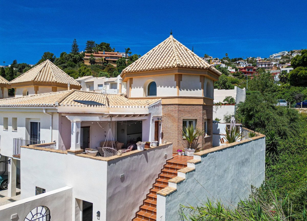 3 Bed Semi-Detached House in Salobreña in Salobreña — Semi-Detached House