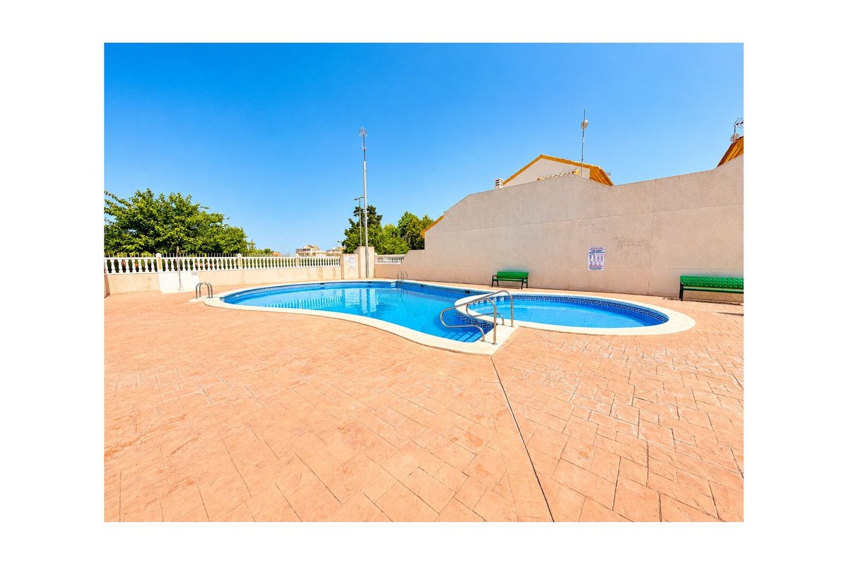 2 Bed Townhouse in Daya Nueva in Daya Nueva, Townhouse
