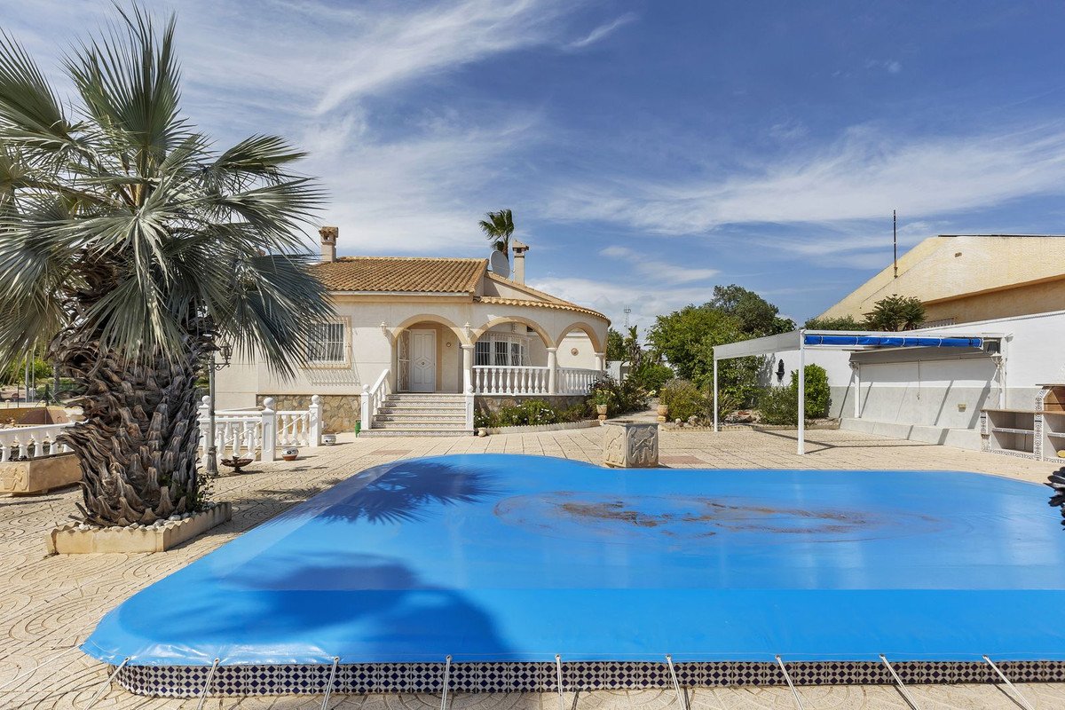 3 Bed Vrijstaande Villa in San Fulgencio in La Marina, 