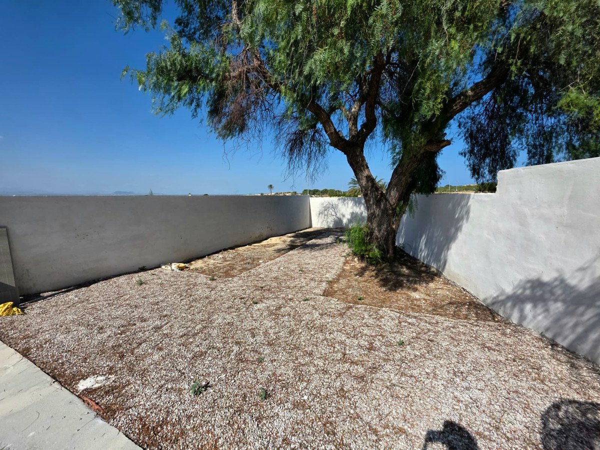 4 Bed بيت مدينة in San Fulgencio في San Fulgencio, 