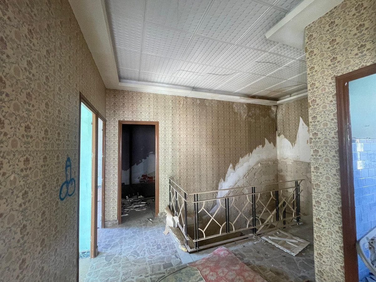 27 photo