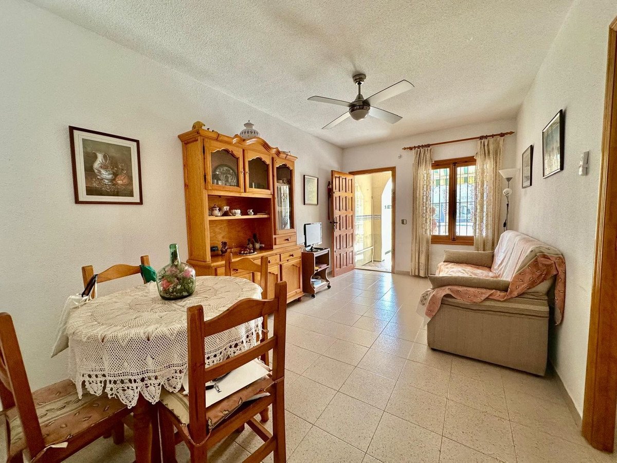 2 Bed Middle Floor Apartment in Los Alcazares in Los Alcazares, Apartment