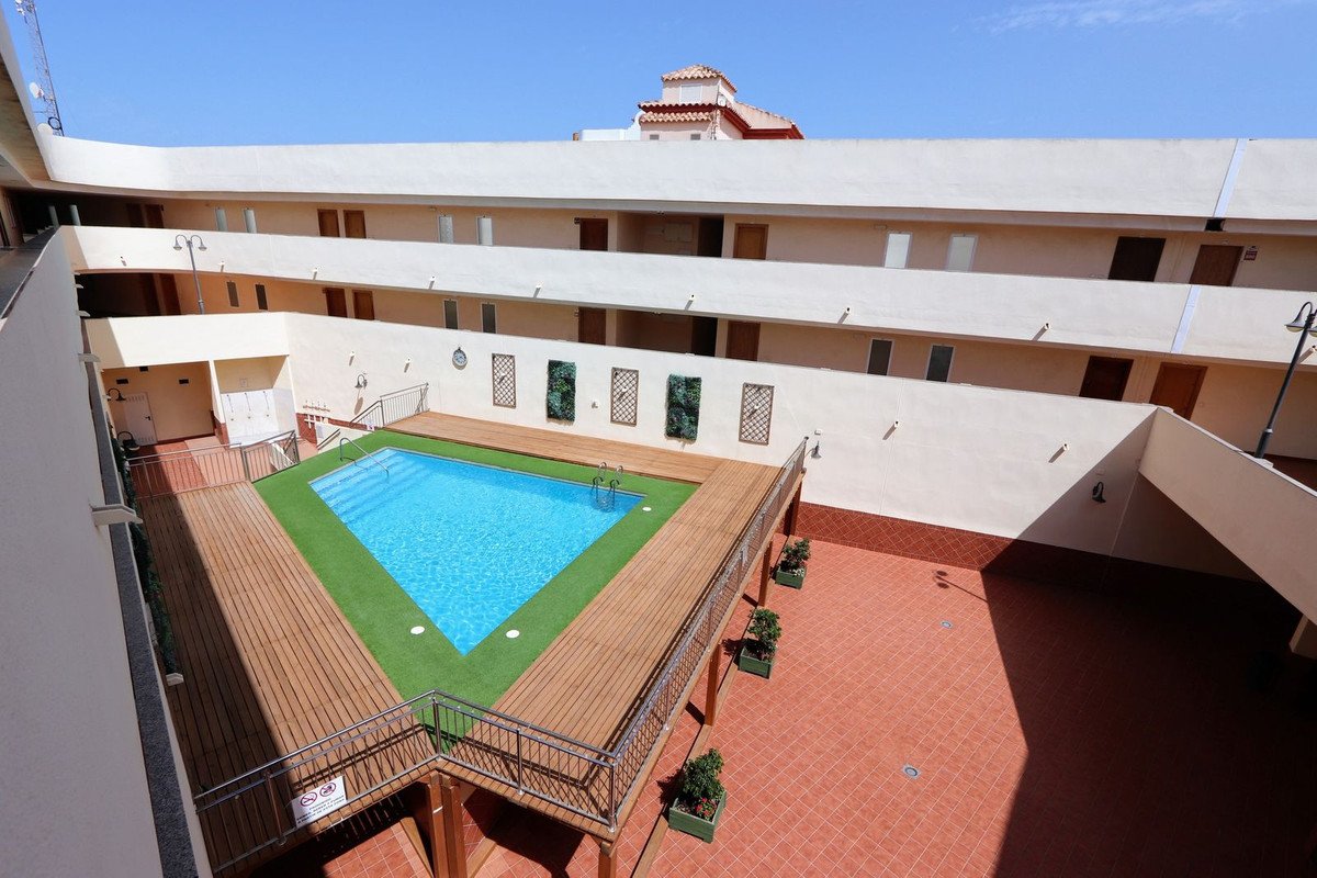 2 Bed Middle Floor Apartment in Los Alcazares in Los Alcazares, Apartment