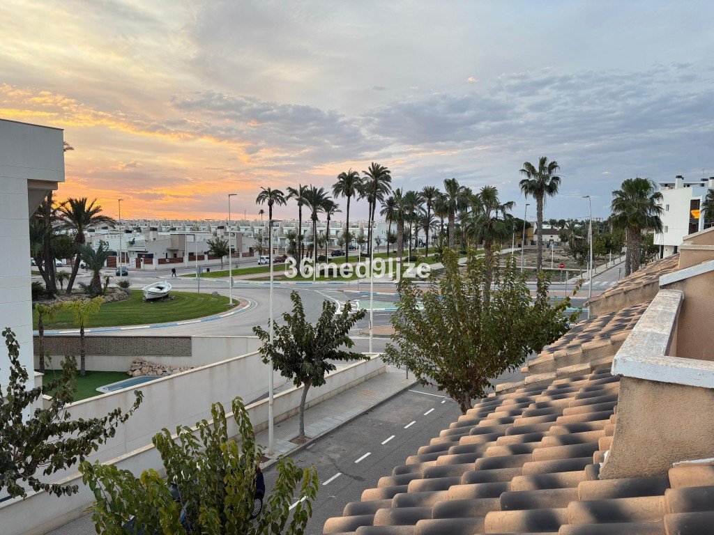 3 Bed Duplex in Los Alcazares في Los Alcazares, 