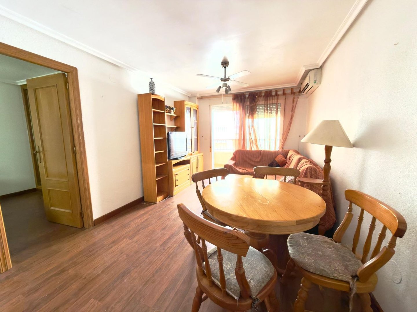 2 Bed شقة في الطابق الأوسط in Parque de las Naciones في Parque de las Naciones, شقة