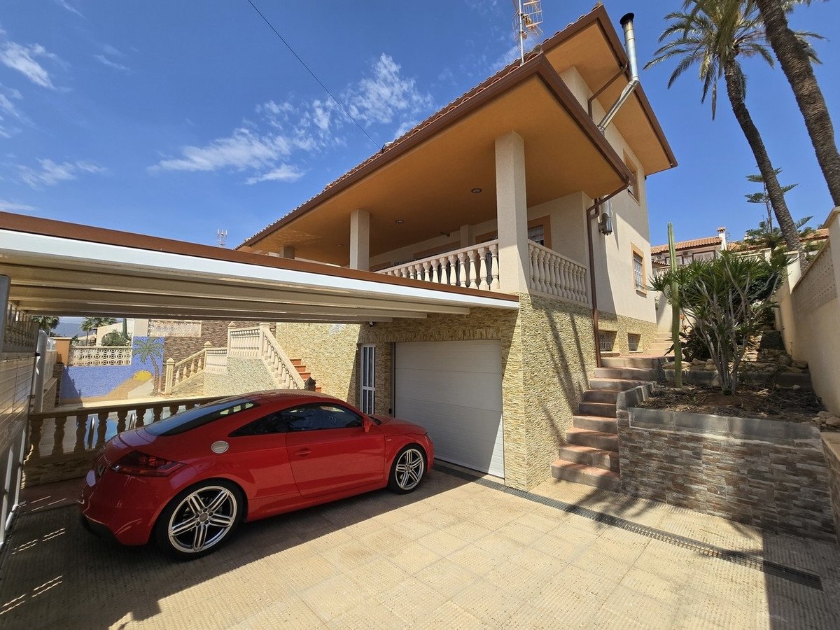4 Bed Detached Villa in San Juan de los Terreros in San Juan de los Terreros — Detached Villa
