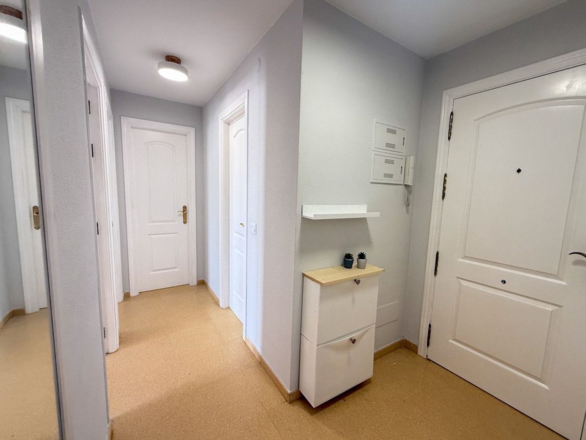 2 Bed Middle Floor Apartment in San Luis de Sabinillas in San Luis de Sabinillas — Apartment