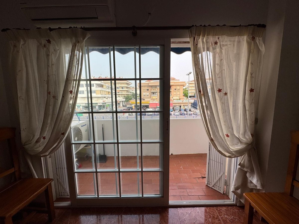 3 Bed Middle Floor Apartment in San Luis de Sabinillas in San Luis de Sabinillas, Apartment