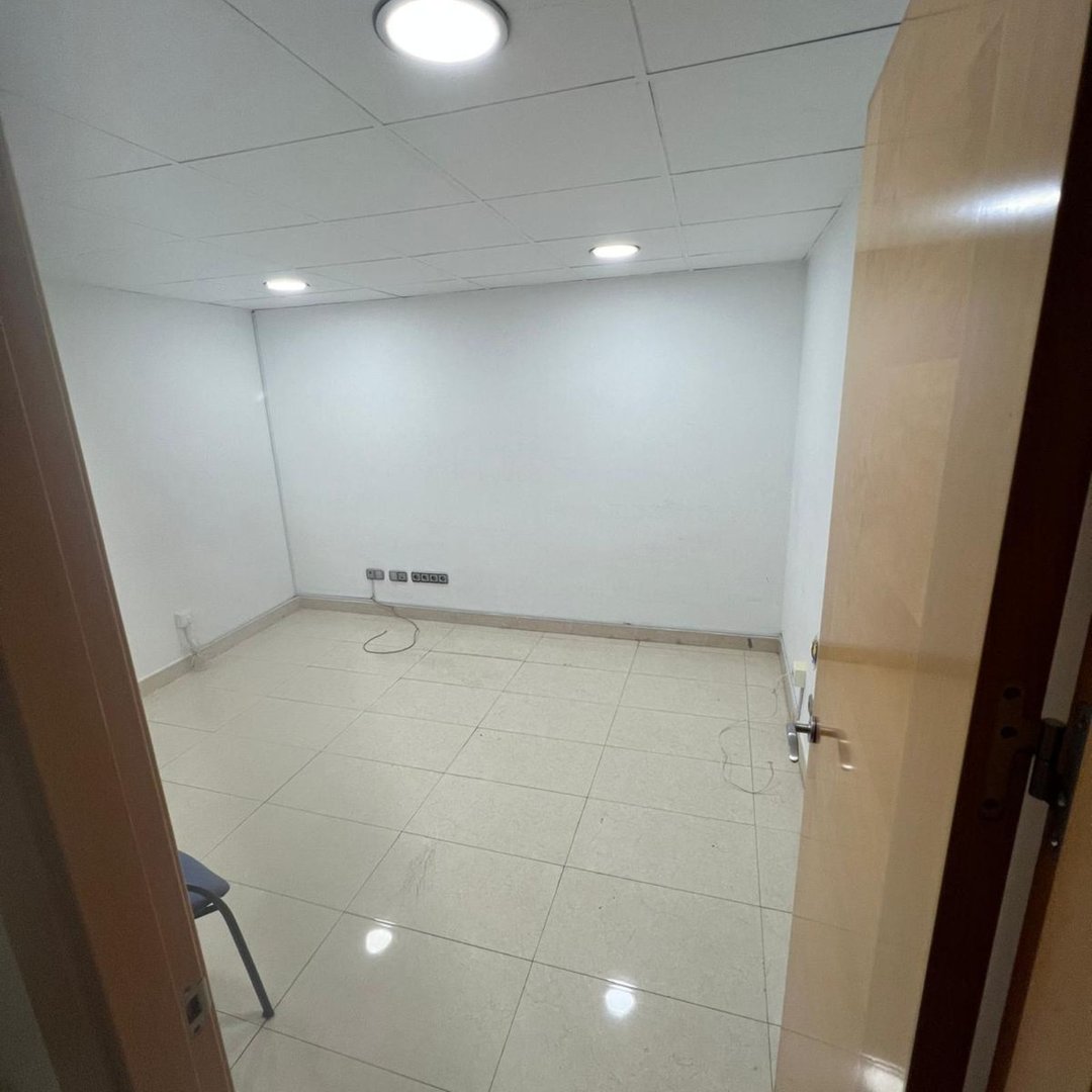 Commercial Premises in San Luis de Sabinillas في San Luis de Sabinillas — مساحة تجارية