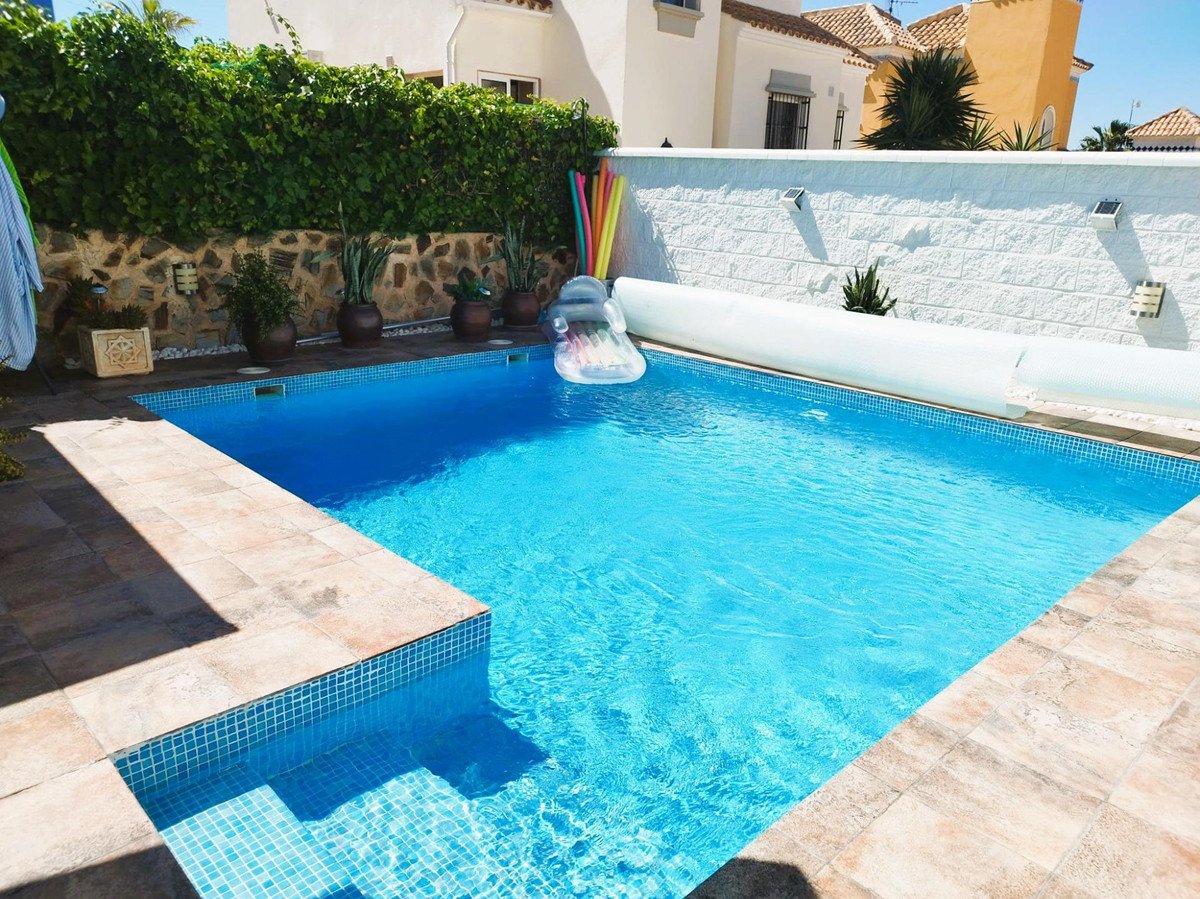 4 Bed Önálló villa in San Miguel de Salinas -ben San Miguel de Salinas, 