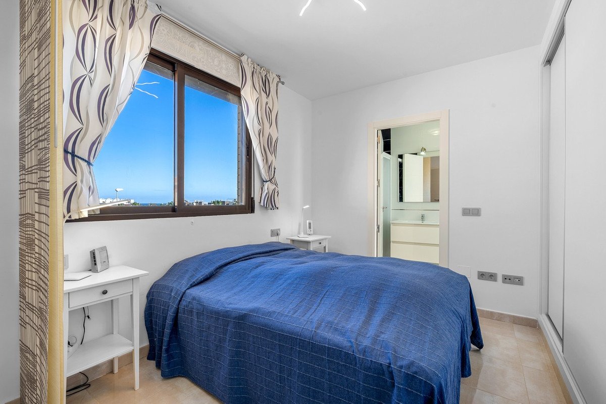 3 Bed Duplex in Lomas de Cabo Roig Vietovėje Lomas de Cabo Roig, Dviejų aukštų namas