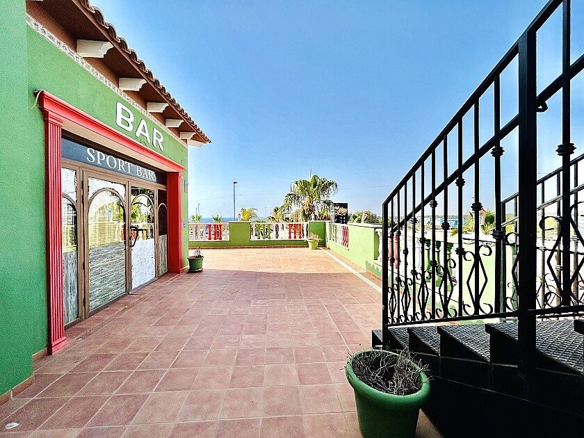 Commercial in Lomas de Cabo Roig in Lomas de Cabo Roig, Commercial