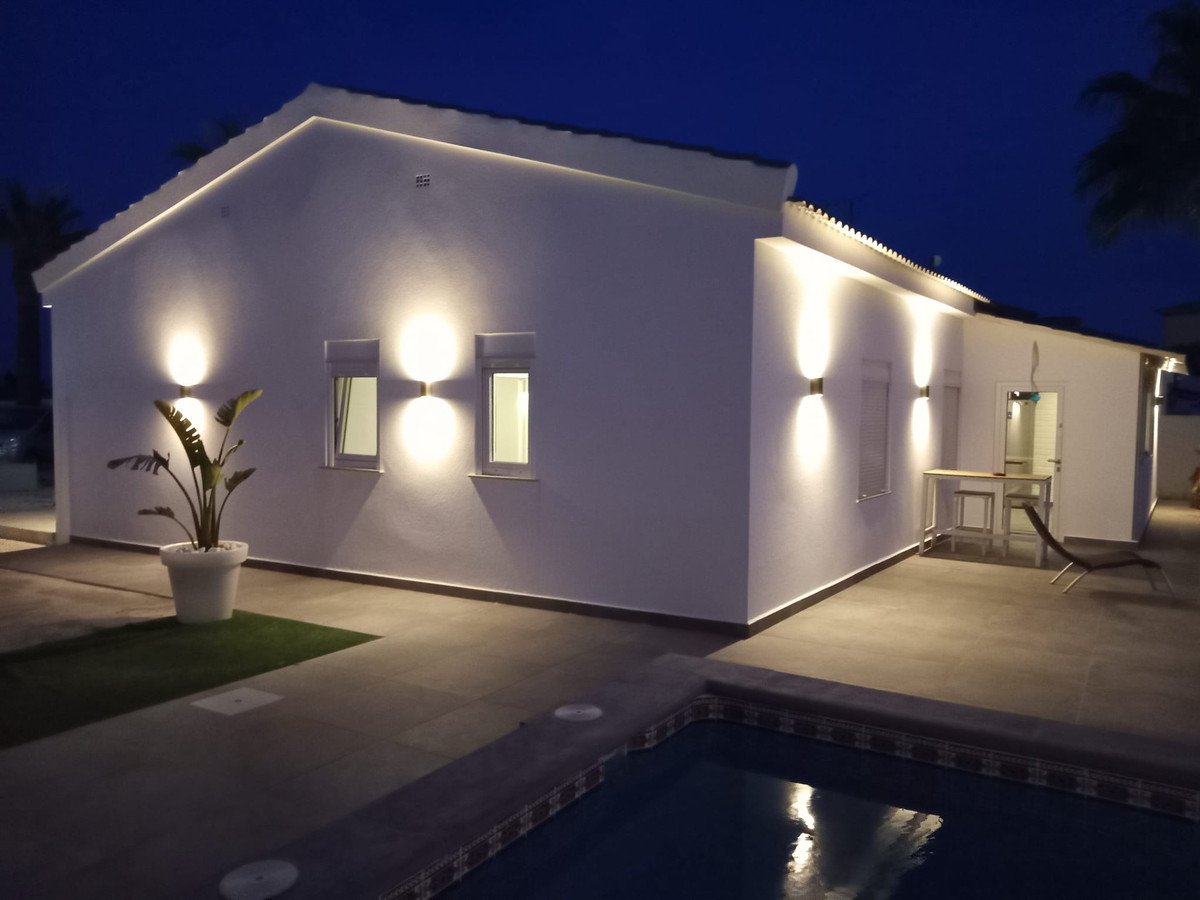 4 Bed Vrijstaande Villa in Lomas de Cabo Roig in Lomas de Cabo Roig, 