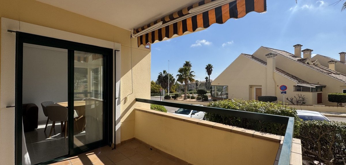 2 Bed شقة في الطابق الأرضي in Lomas De Campoamor في Lomas De Campoamor, شقة