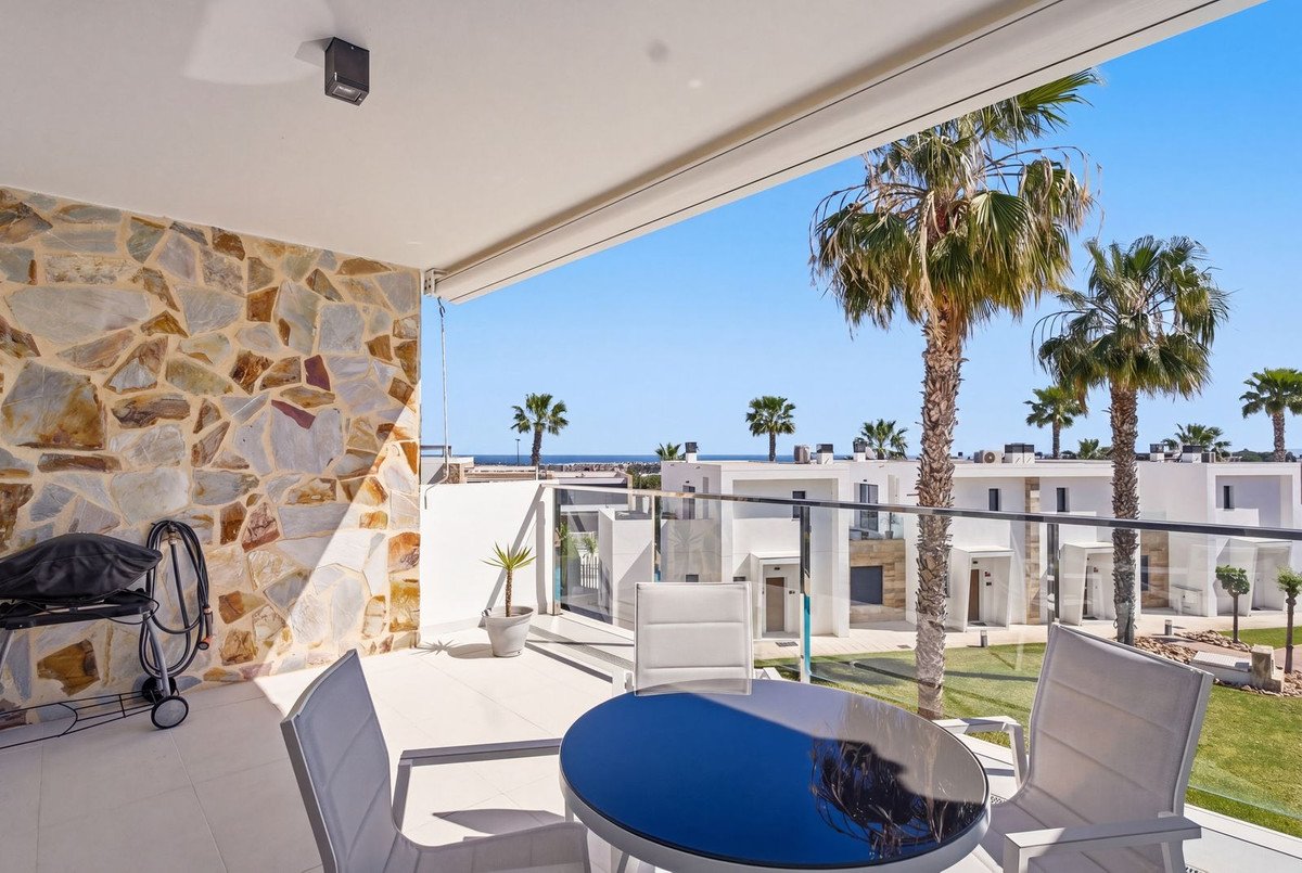 2 Bed Middle Floor Apartment in Los Dolses in Los Dolses, Apartment
