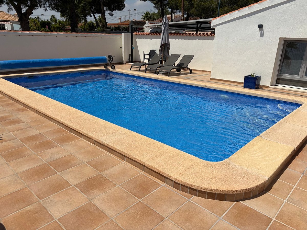 4 Bed Detached Villa in Pinar de Campoverde in Pinar de Campoverde, Detached Villa