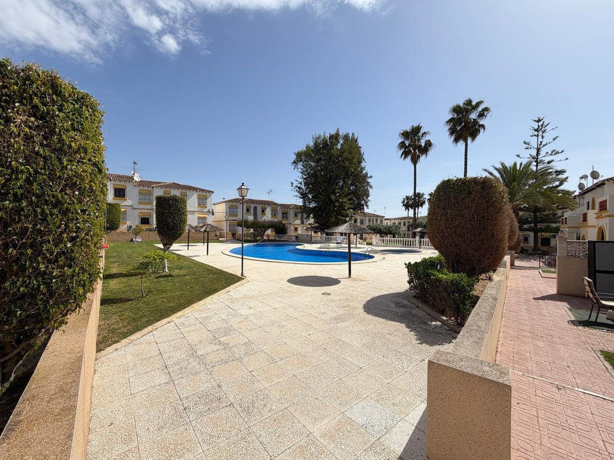1 Bed Tussenverdieping Appartement in San Miguel de Salinas in San Miguel de Salinas, 