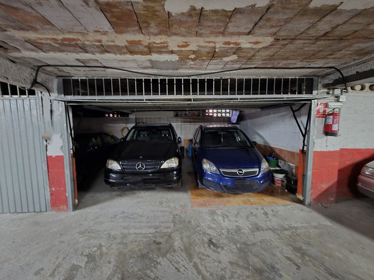 Garage in San Pedro de Alcántara in San Pedro de Alcántara — Garage