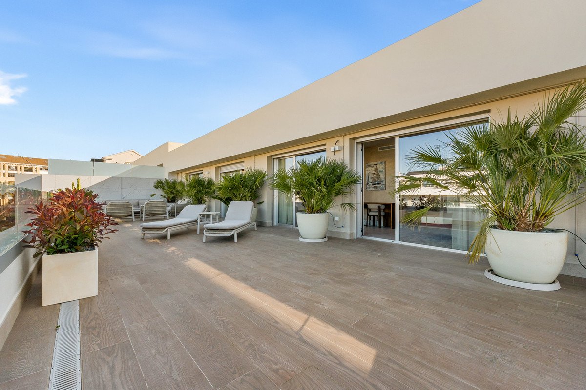 3 Bed Penthouse in San Pedro de Alcántara in San Pedro de Alcántara — Penthouse