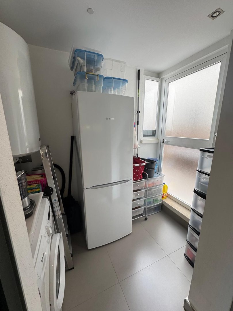 3 Bed Middle Floor Apartment in San Pedro de Alcántara في San Pedro de Alcántara — شقة