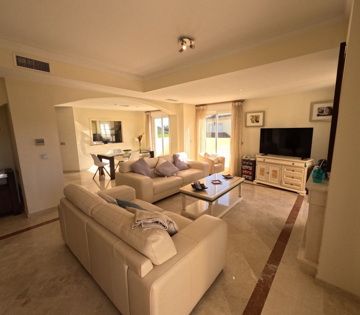 3 Bed Penthouse Duplex in San Roque Club में San Roque Club — डुप्लेक्स पेंटहाउस