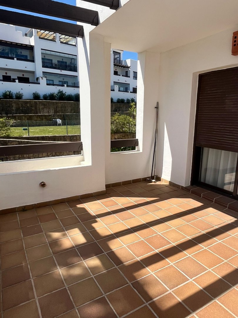2100 Bed Middle Floor Apartment in La Alcaidesa in La Alcaidesa, Apartment