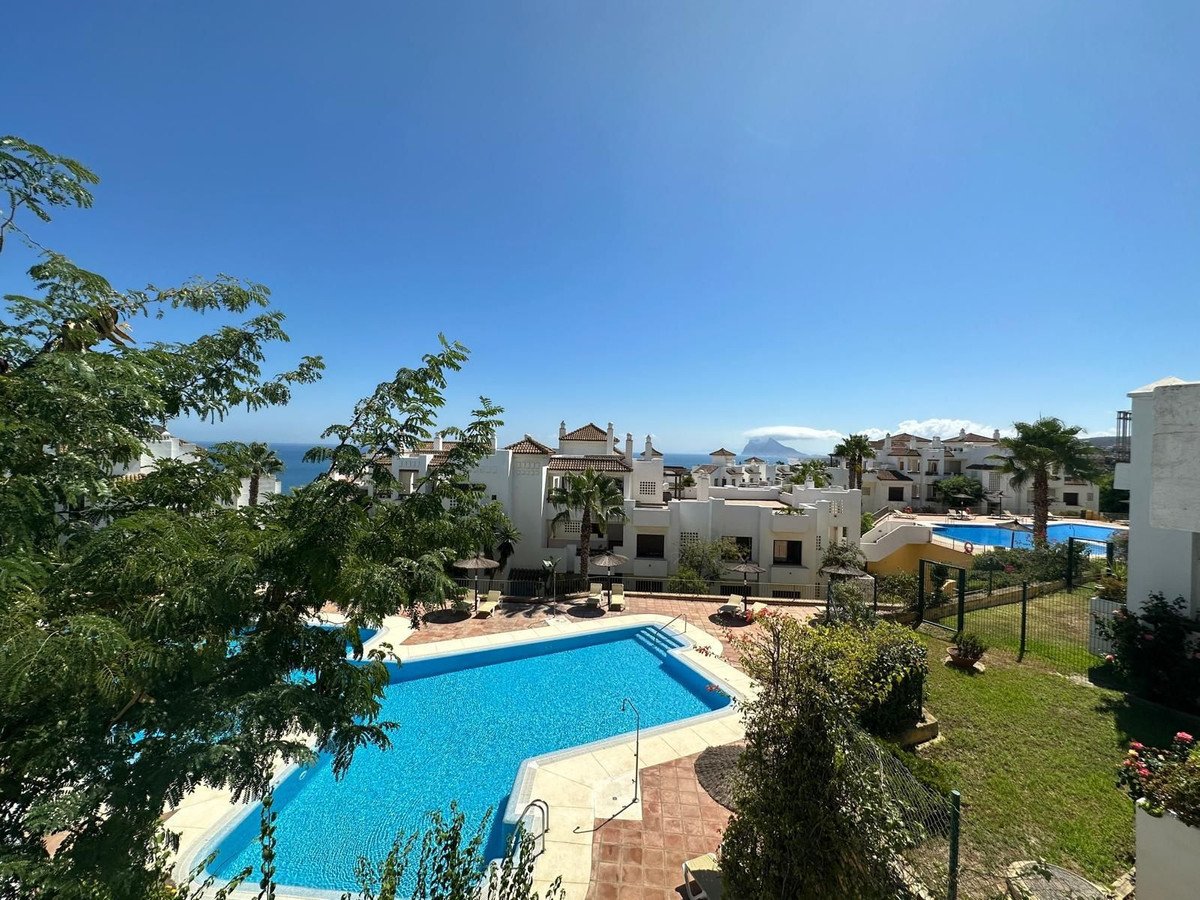 2 Bed Middle Floor Apartment in La Alcaidesa in La Alcaidesa, Apartment