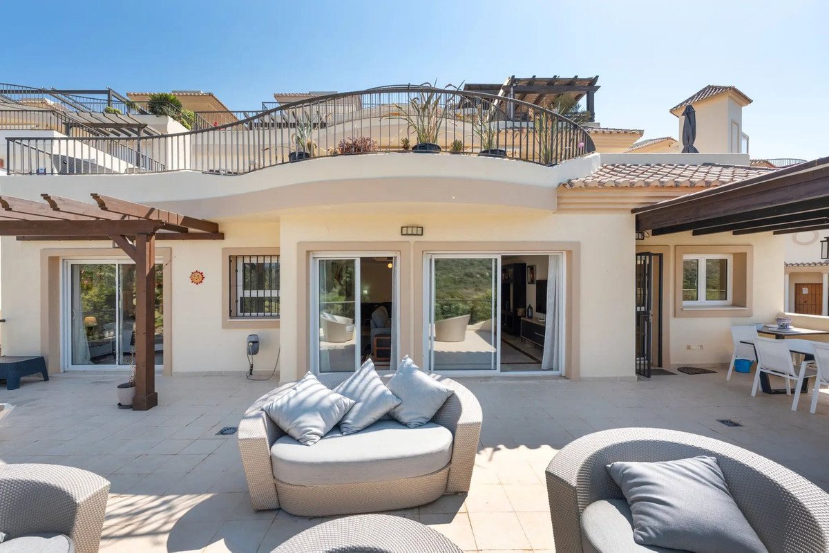 3 Bed Pohjakerroksen huoneisto in San Roque kohteessa San Roque, 