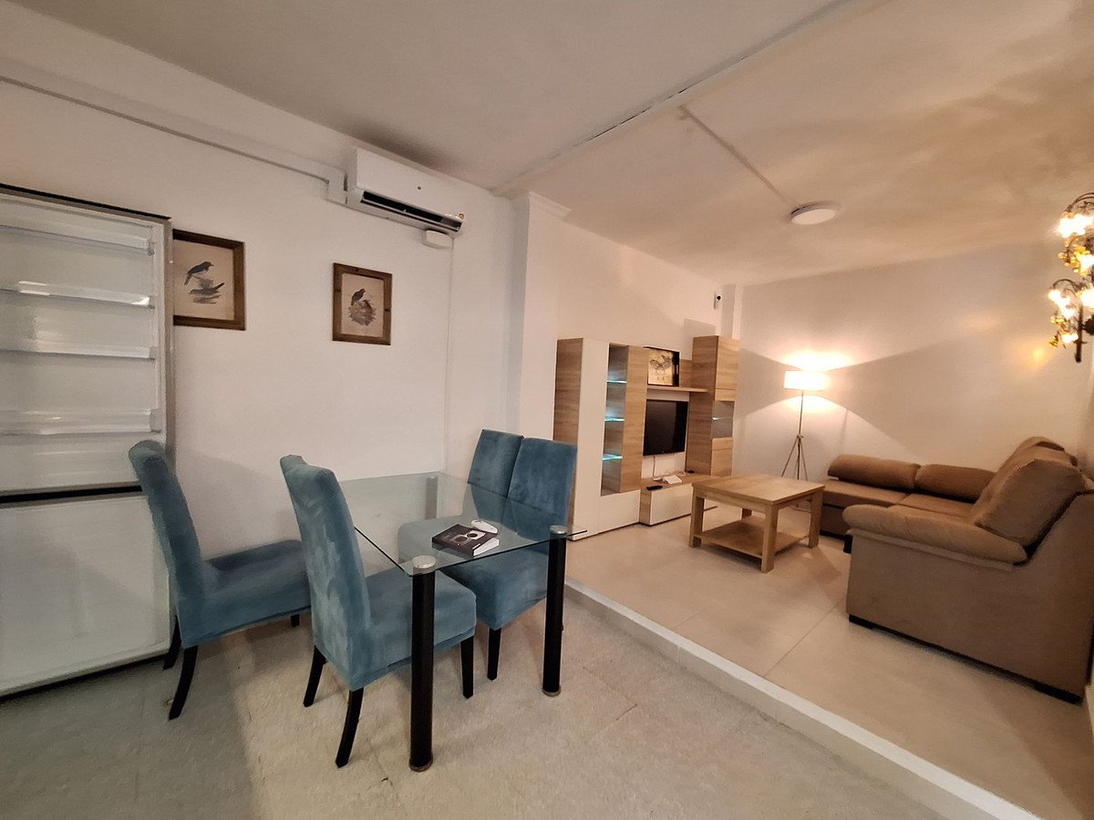 4 Bed منزل شبه منفصل in San Enrique في San Enrique — منزل شبه مستقل