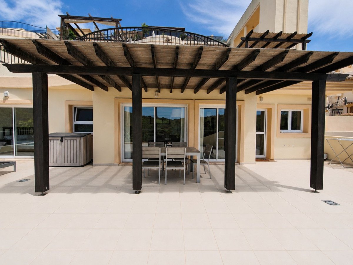 3 Bed Middle Floor Apartment in San Roque Club in San Roque Club, Apartment