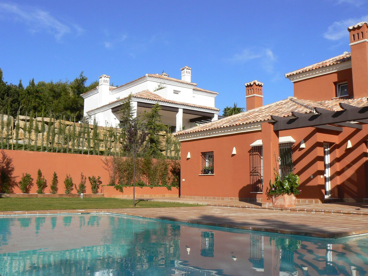 4 Bed فيلا مستقلة in Sotogrande Alto في Sotogrande Alto, فيلا منفصلة