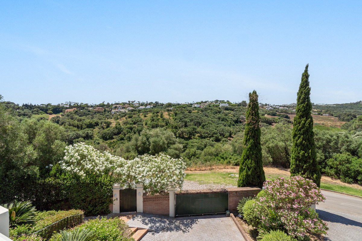 4 Bed منزل شبه منفصل in Sotogrande Alto في Sotogrande Alto, فيلا منفصلة نصفية