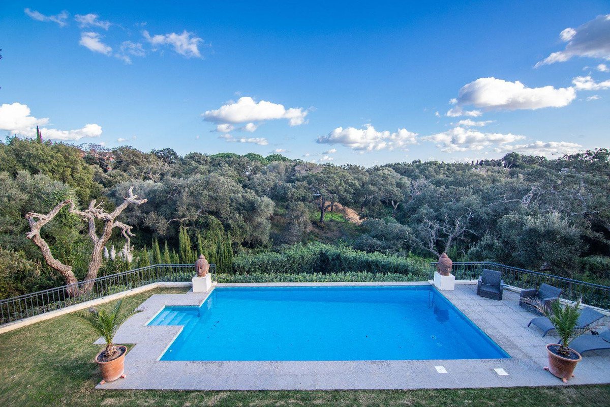 5 Bed Freistehende Villa in Sotogrande Alto