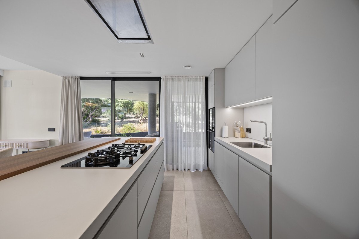 3 Bed Middle Floor Apartment in Sotogrande in Sotogrande, Apartment