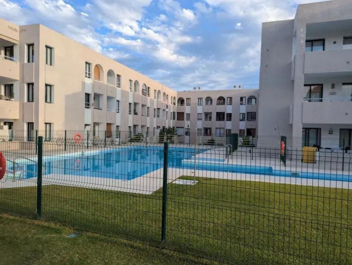 Middle Floor Studio in Sotogrande Costa in Sotogrande Costa, Studio