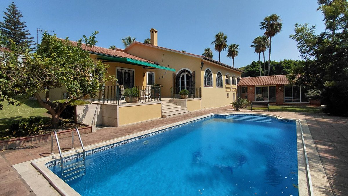 5 Bed Detached Villa in Sotogrande Costa in Sotogrande Costa, Detached Villa