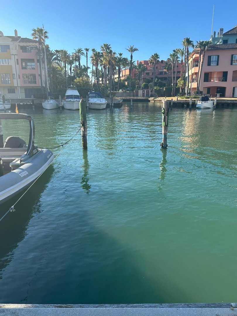 3 Bed Bovenste Verdieping Appartement in Sotogrande Puerto in Sotogrande Puerto, Penthouse
