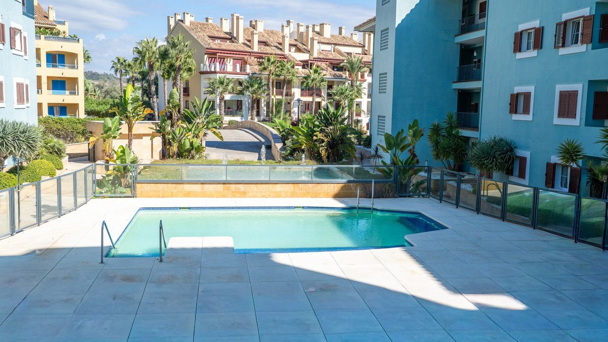 3 Bed Middle Floor Apartment in Sotogrande