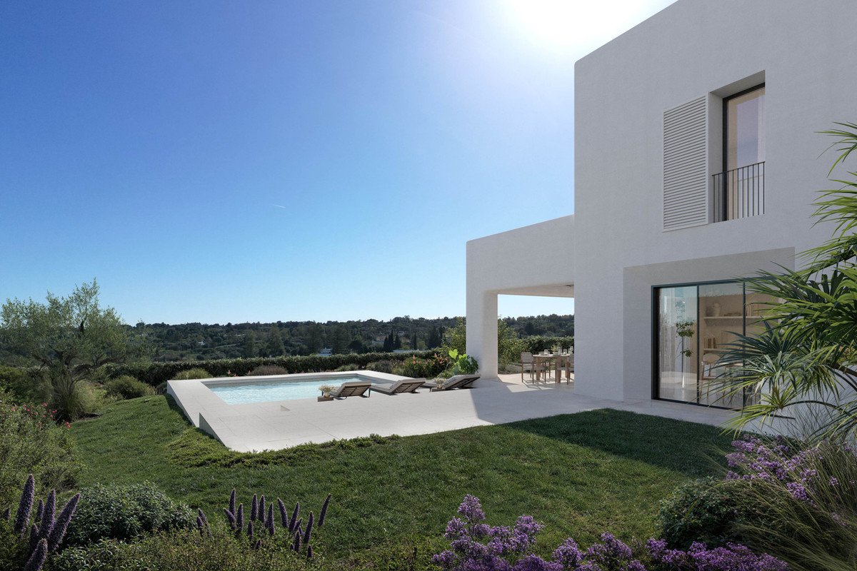 4 Bed Detached Villa in Sotogrande in Sotogrande, Detached Villa