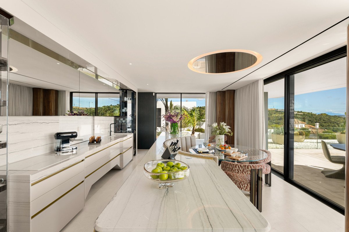 6 Bed Freistehende Villa in Sotogrande