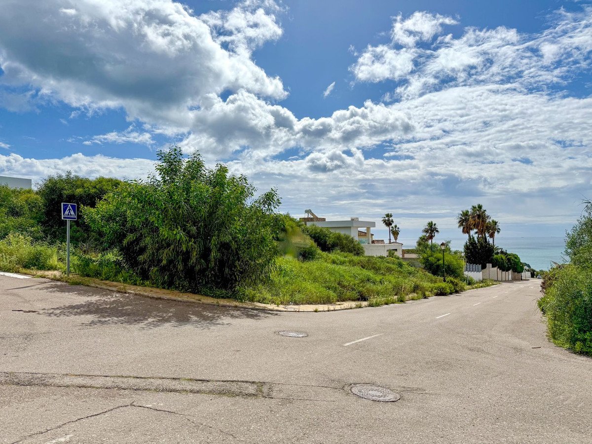 Residential Plot in Torreguadiaro in Torreguadiaro, Building Plot