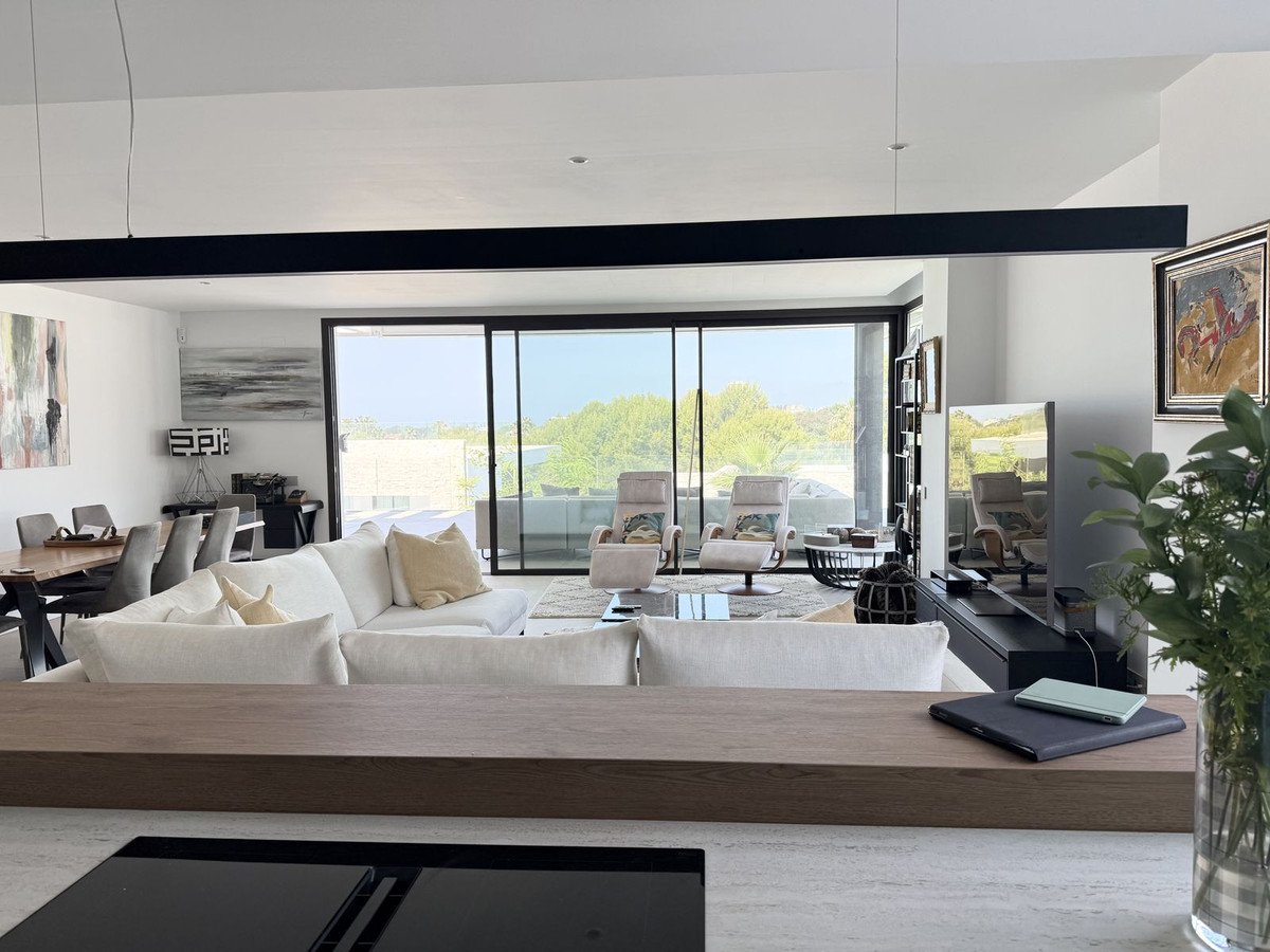 4 Bed Ground Floor Apartment in Santa Clara in Santa Clara, Apartment