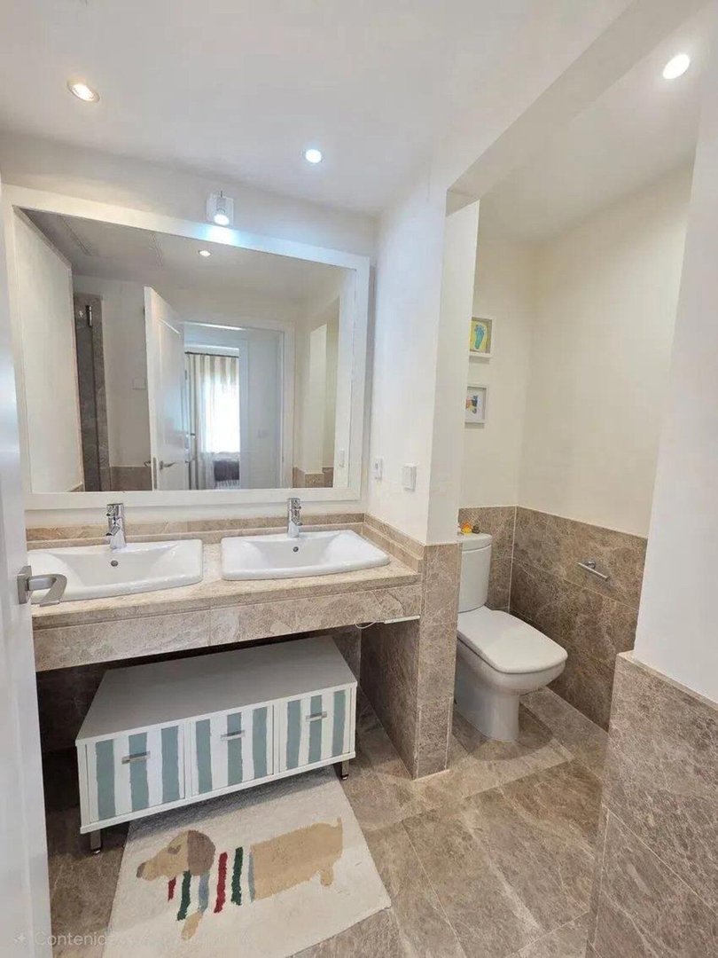 3 Bed Semi-Detached House in Santa Clara in Santa Clara — Semi-Detached House