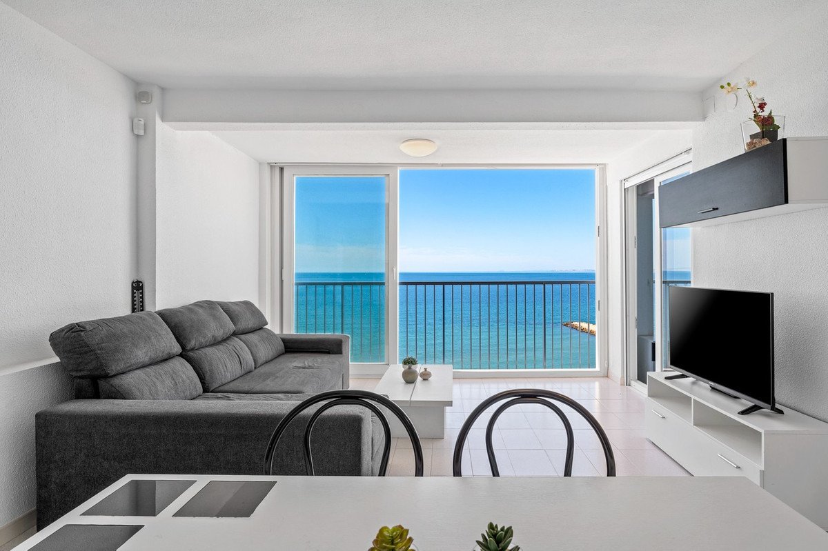 3 Bed Middle Floor Apartment in Santa Pola in Santa Pola, Apartment