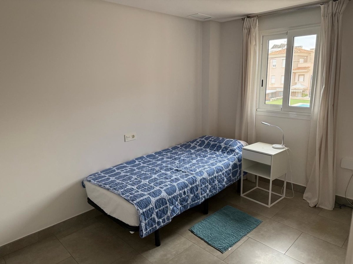 3 Bed Rijtjeshuis in Santa Pola in Santa Pola, Rijtjeshuis