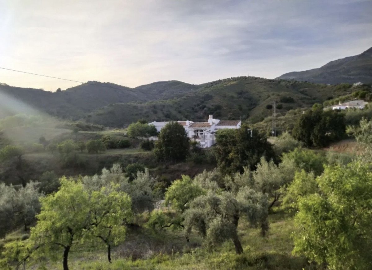 3 Bed Finca - Cortijo in Sedella in Sedella, Finca - Cortijo