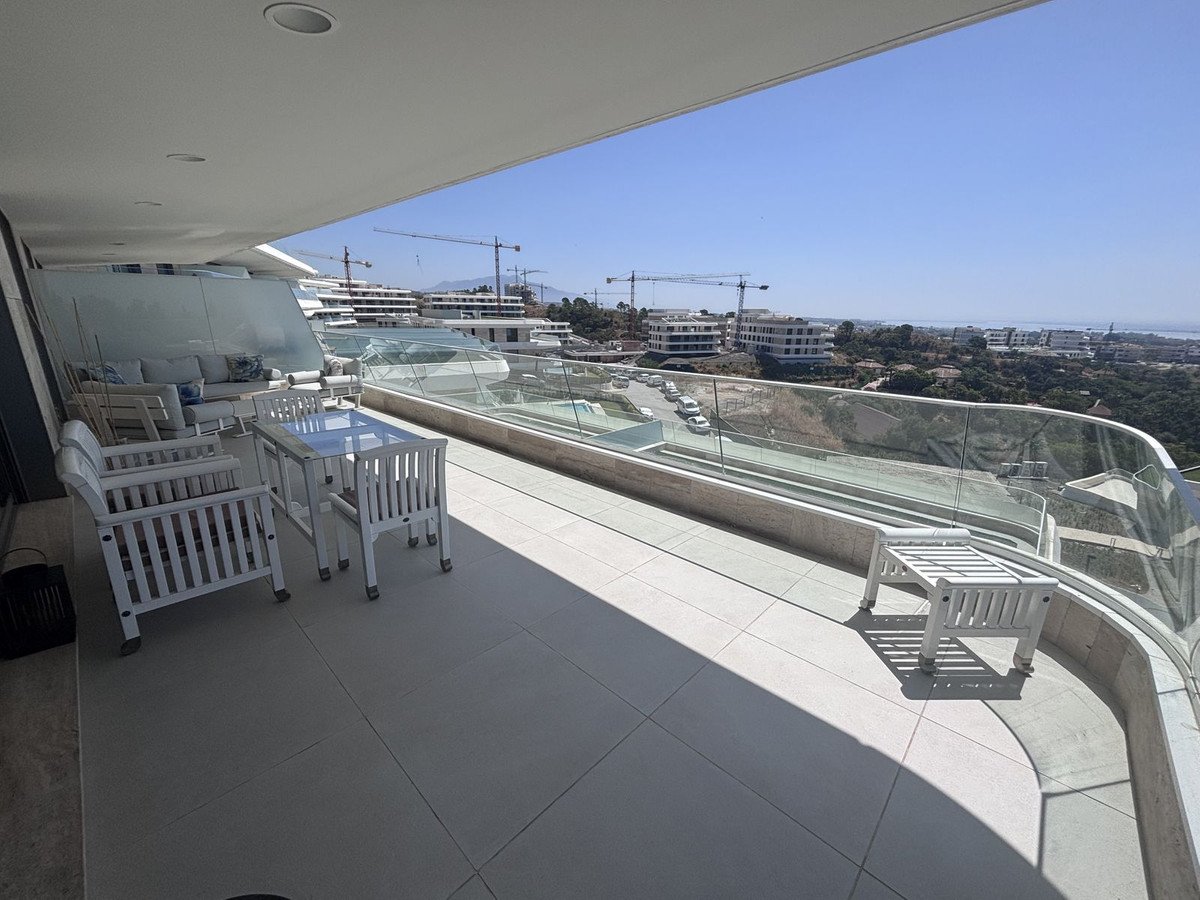 3 Bed Middle Floor Apartment in Selwo in Selwo, Apartment